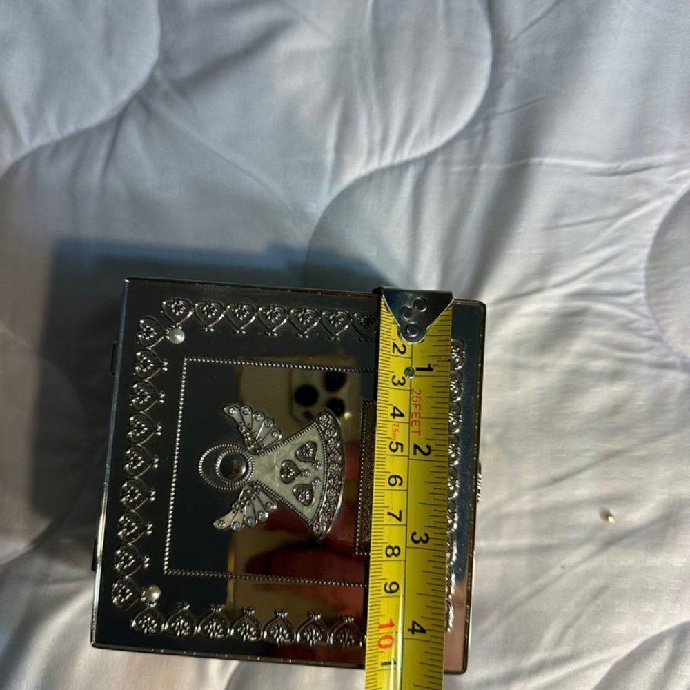 Shiny Jewelry Box - Picture 7 of 9